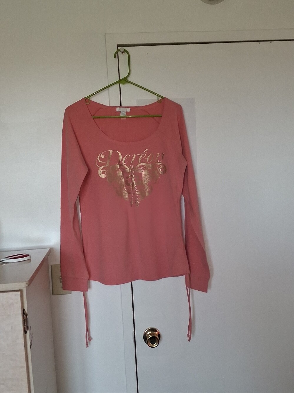 Dereon Pink Long-Sleeve Top with Gold Desgin SzL